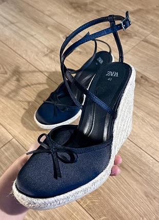 Підбори на танкетці zara, чорні, розмір 40, нові