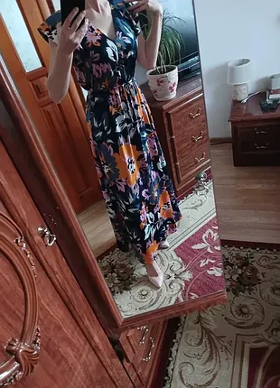Очень красивое праздничное летнее цветочное платье макси от h&amp;m