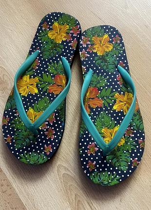 Шлёпанцы женские