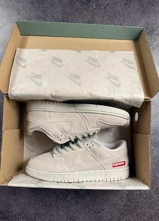 🛍 nike sb dunk low x supreme beige
