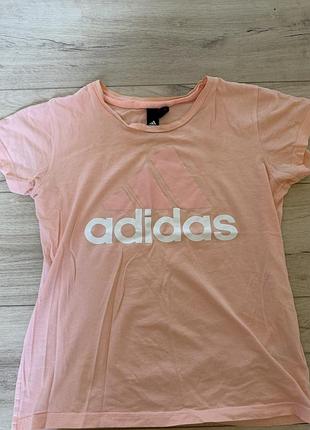 Футболка жіноча adidas