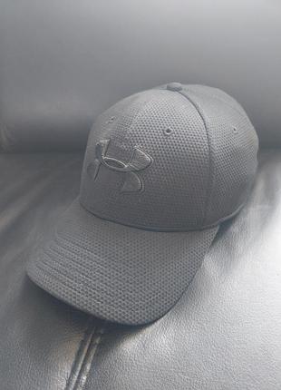 Бейсболка under armour