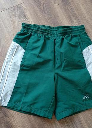 Брендові шорти adidas.