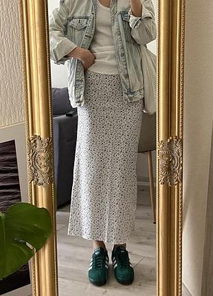 Спідниця pull&bear в квітковий принт