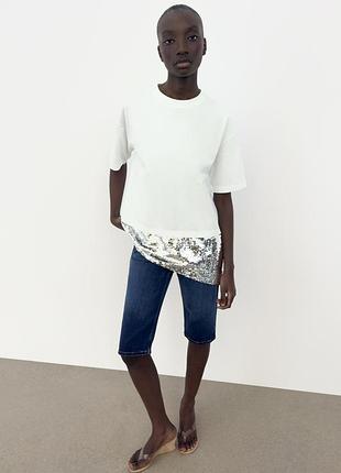 Футболка с пайетками цвета экру от бренда zara