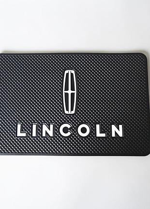 Антиковзаючий килимок на панель авто lincoln