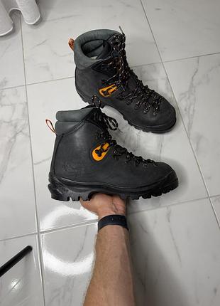 Шкіряні трекінгові черевики jack wolfskin vibram hand made in italy р. 44 (29 см)