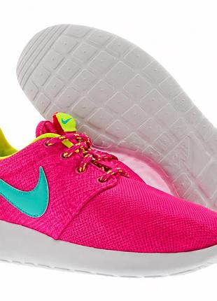 Яскраві рожеві кросівки nike roshe run (gs) оригінал