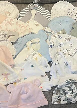 Шапки, царапки, шкарпетки, одяг на 0-3-6 міс новий