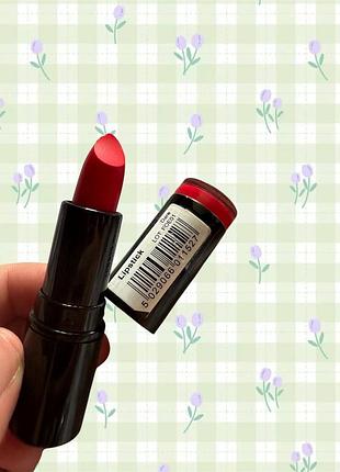 Make up revolution помада