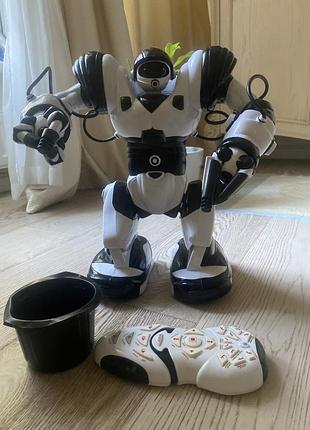 . робот на радіокеруванні "roboactor"