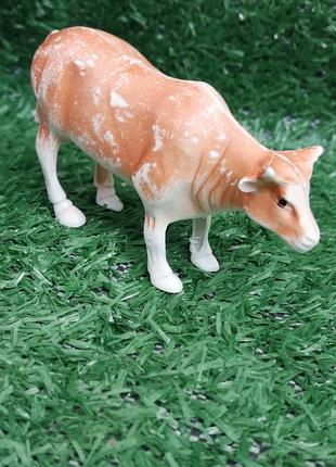 Игровая фигурка корова