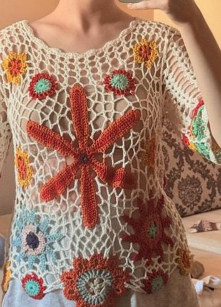 Вʼязана футболка, різнокольорова сіточка