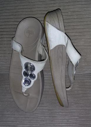 Fitflop (сша) - світло-бежеві шкіряні шльопанці р  37-37 1/2 (24 см)