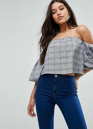 Топ бандо с объемными рукавами от бренда missguided