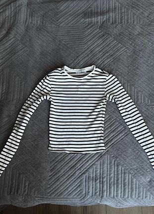 🤍базовий смугастий лонгслів bershka / укорочена кофта в чорно-білу смужку🖤
