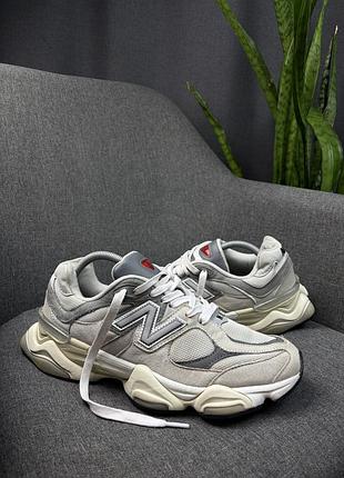 Оригінальні кросівки new balance 9060