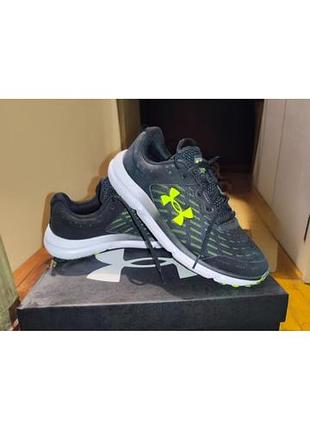 Чоловічі кросівки under armour