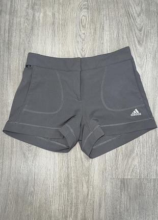 Жіночі шорти nike
