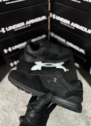 Under armour essential runner all black