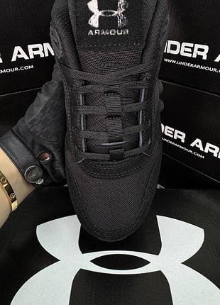 Under armour essential runner all black 3