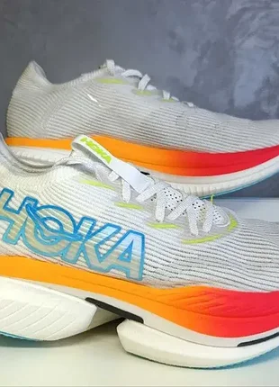 Професійні бігові кросівки з карбоновою пластиною hoka cielo x1 44 2/3 28.5см. оригінал