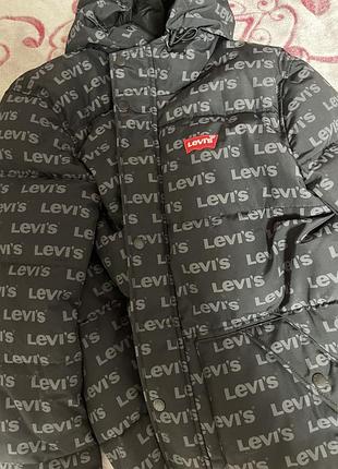Куртка оригінальна levis нова