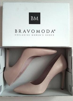 Туфлі човника шкіряні класичні бежеві bravo moda