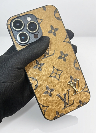 Чехол lv для iphone с металлическим значком и защитой линз камеры 2