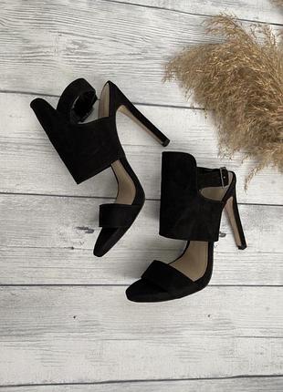 Красивые, оригинальные нарядные босоножки zara размер 38,5-39