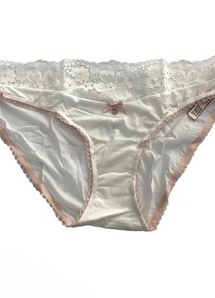 Трусики білі victoria's secret (колекція stretch cotton heart lace bikini  м