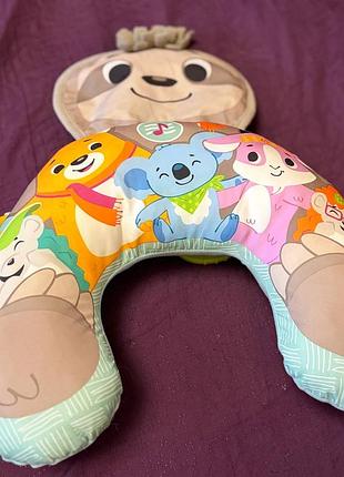 Подушка fisher price для гри на животику