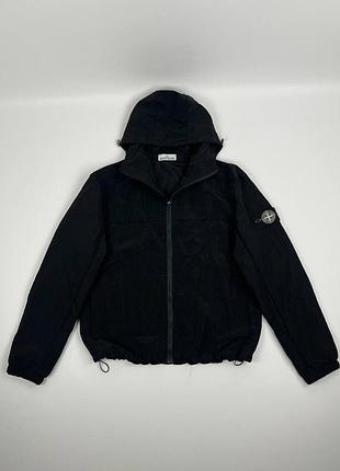 Чоловіча вітровка stone island в чорному кольорі