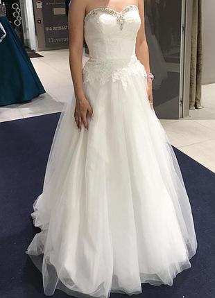 Італійська весільна сукня з la novia