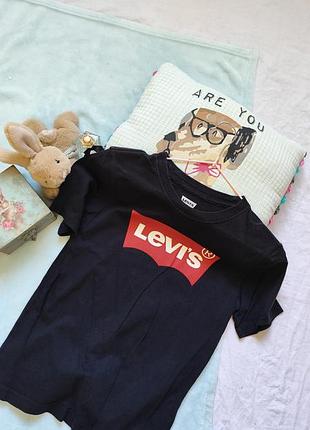 Футболка чорна р 34 36 38 xs s m levi's