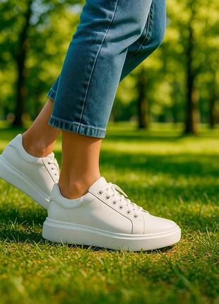 Шкіряні кросівки "simple" білі