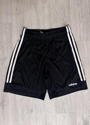 Класні спортивні шорти adidas оригінал р.164