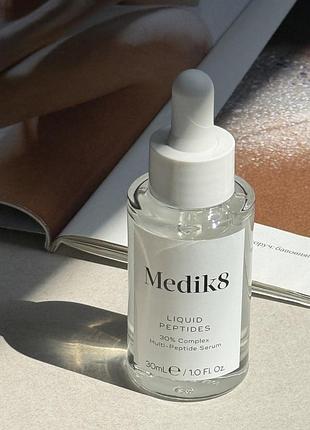 Найкращий філер для обличчя medik8 liquid peptides медік 8 оригінал