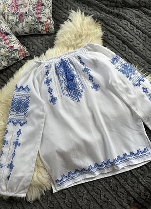 Вишиванка ручна вишивка