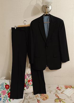 Чоловічий класичний костюм hugo boss (100% шерсть)
