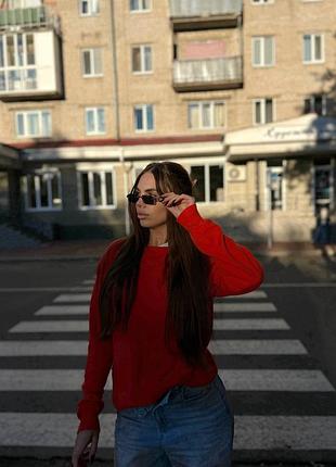 Червона кофта