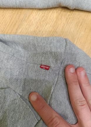 Стильна кофта levis 5