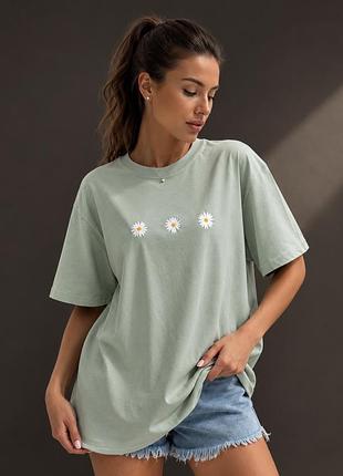 Футболка in the style m/l з вишитими ромашками м’ятна