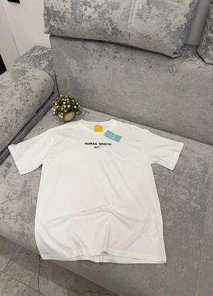 Футболка от бренда nike nocta