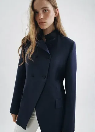 Темно-синий двубортный пиджак zara с воротником-стойкой, размер l