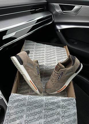 Reebok classic m sand 4