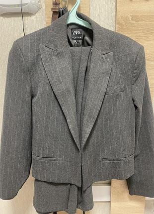 Брючний костюм zara