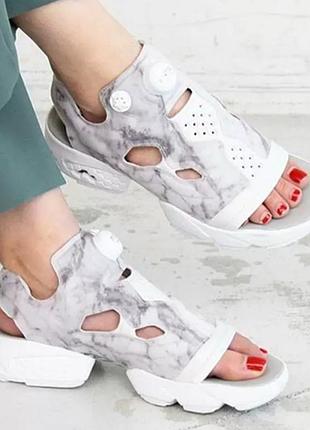 Босоножки женские reebok insta pump 38,5