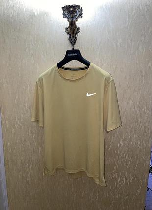 Футболка nike running