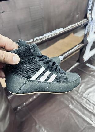Продам дитячі боксерки adidas havoc в дуже гарному стані